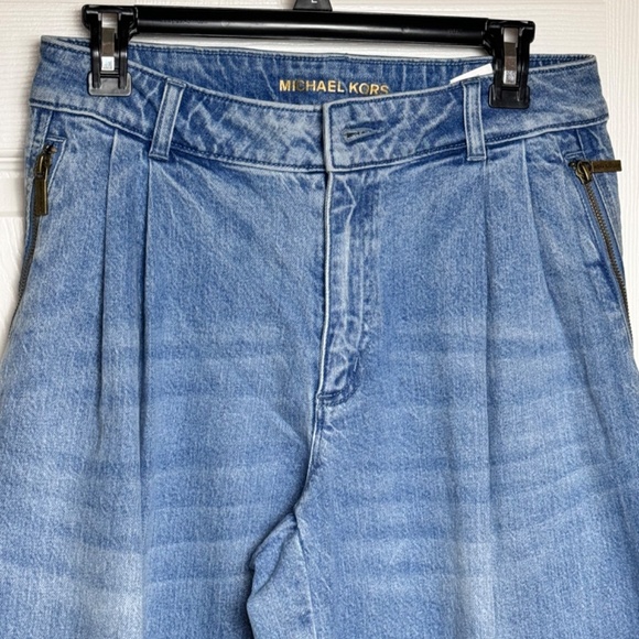 Michael Kors Adorable Balloon Leg Pleated Jeans - Picture 3 of 8
